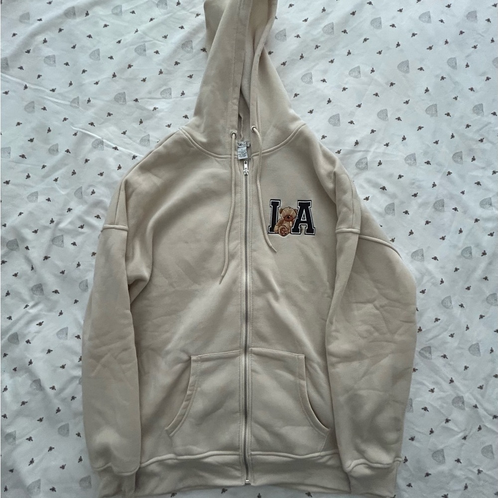LA bear zip up hoodie🧸